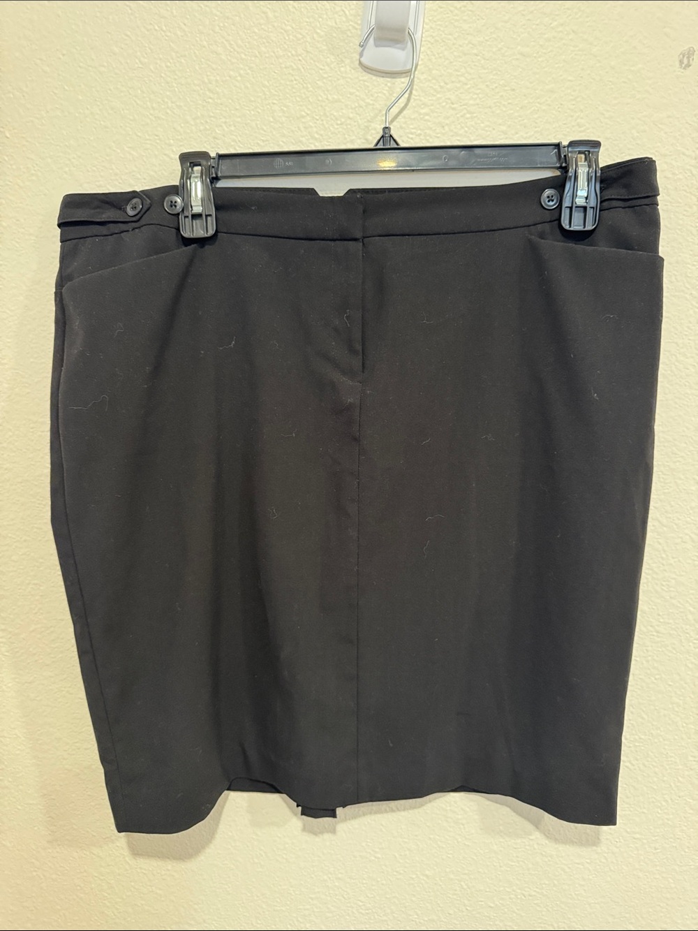 Norma Kamali Black Pencil Skirt - Sleek Minimal Silhouette